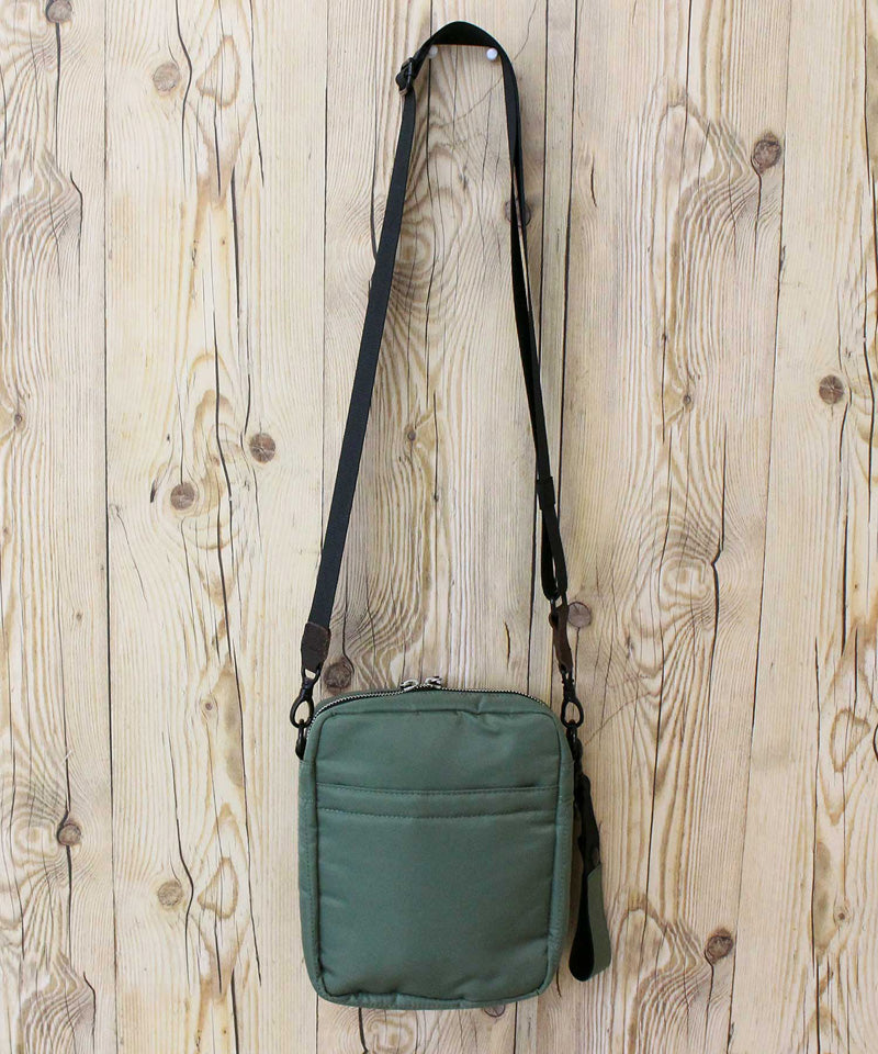 AVIREX アヴィレックス ヴァーティカル ショルダー バッグ AVIREX アヴィレックス VERTICAL SHOULDER BAG ヴァーティカル