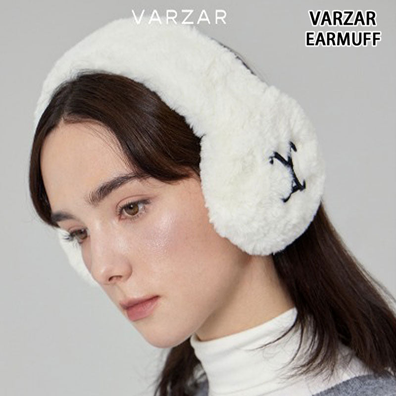 VARZAR バザール カーブロゴファーイヤーマフ VA Curved Logo Fur
