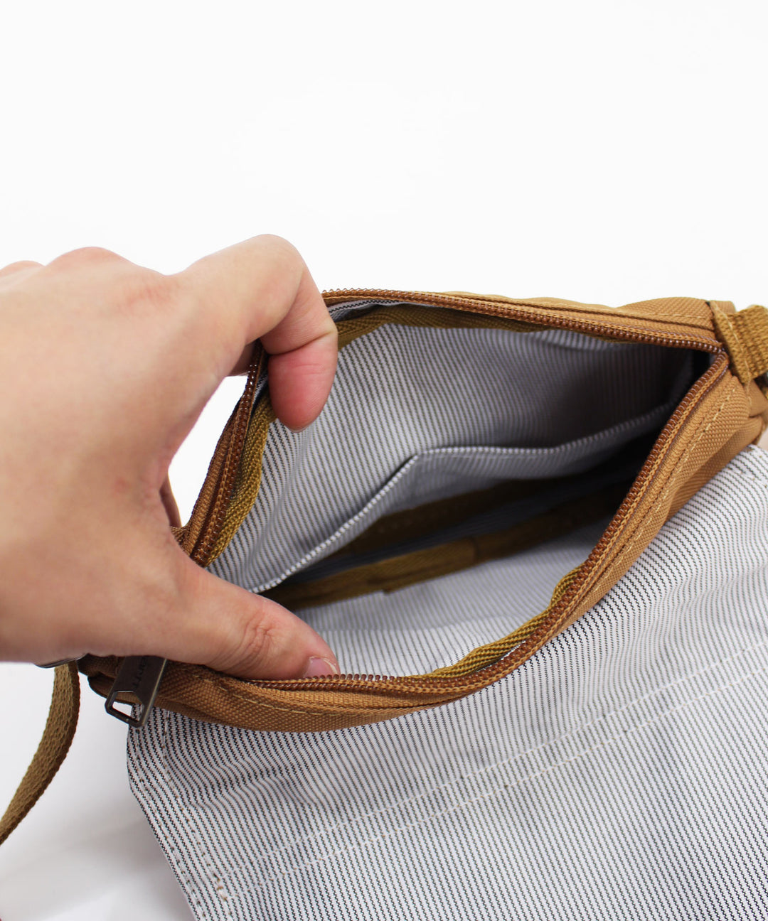 Carhartt カーハート Essentials Pouch 2WAY ショルダー ポーチ