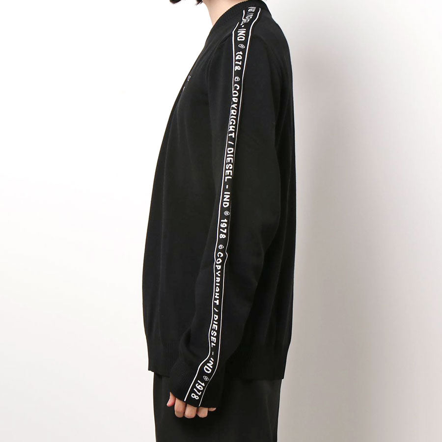 DIESEL ディーゼル ワイポイント刺繍 スリーブロゴニット セーター