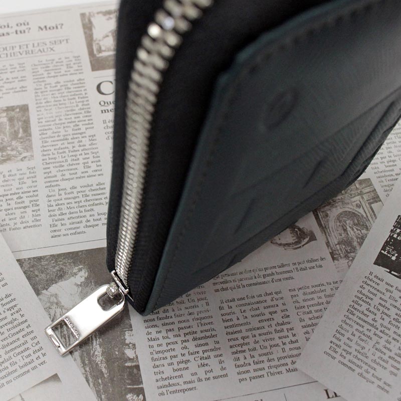 DIESEL 気持ち良く 二つ折り財布 X08177 P0408 / T2231 /ブラウン 