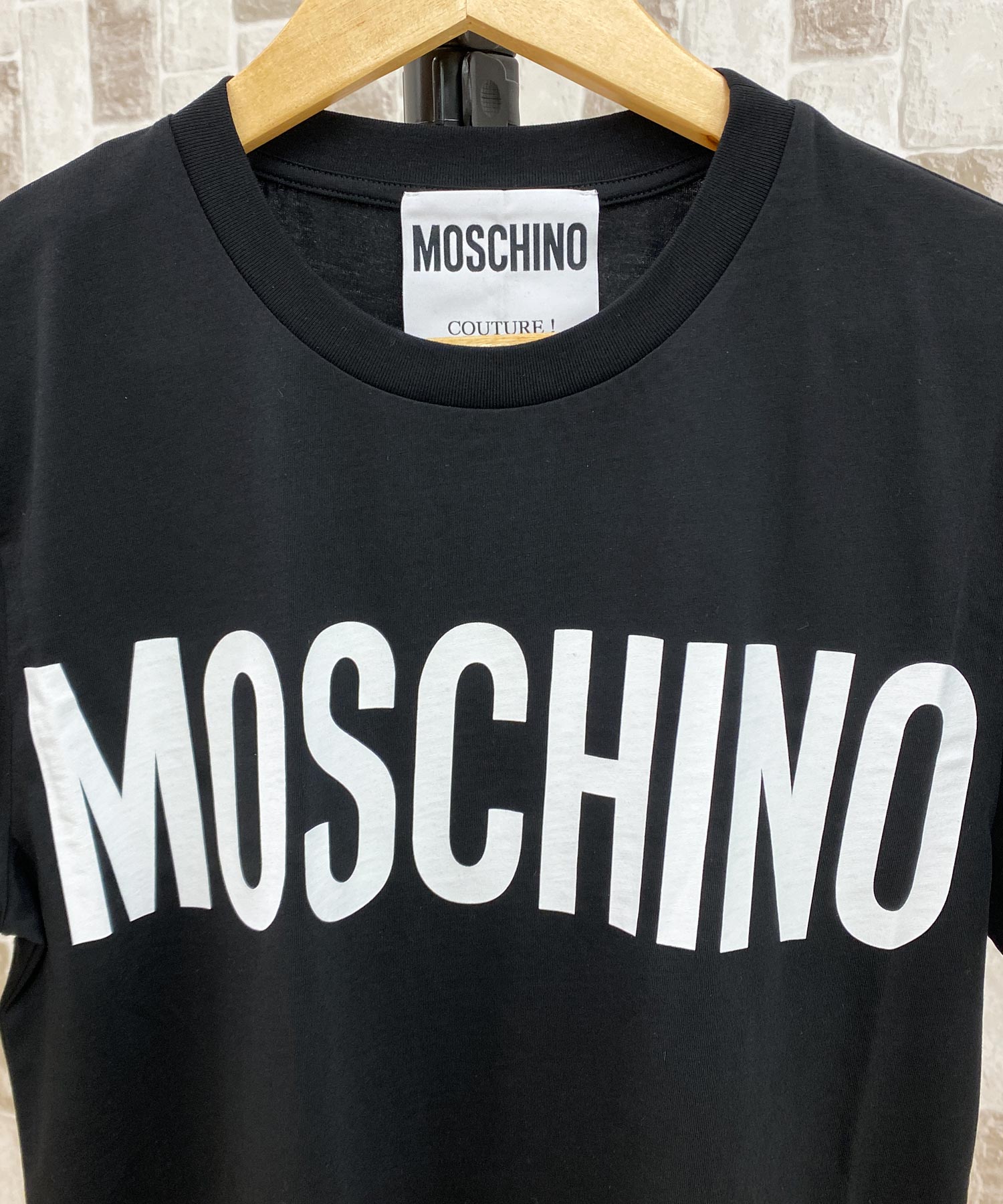 □46/ MOSCHINO COUTURE! モスキーノ ラバーロゴ Tシャツ - Tシャツ